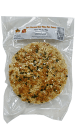 Rice cracker with dried tiny shrimp.